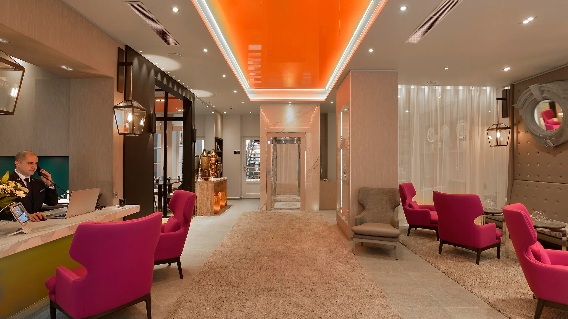 La Lanterne & By Timhotel