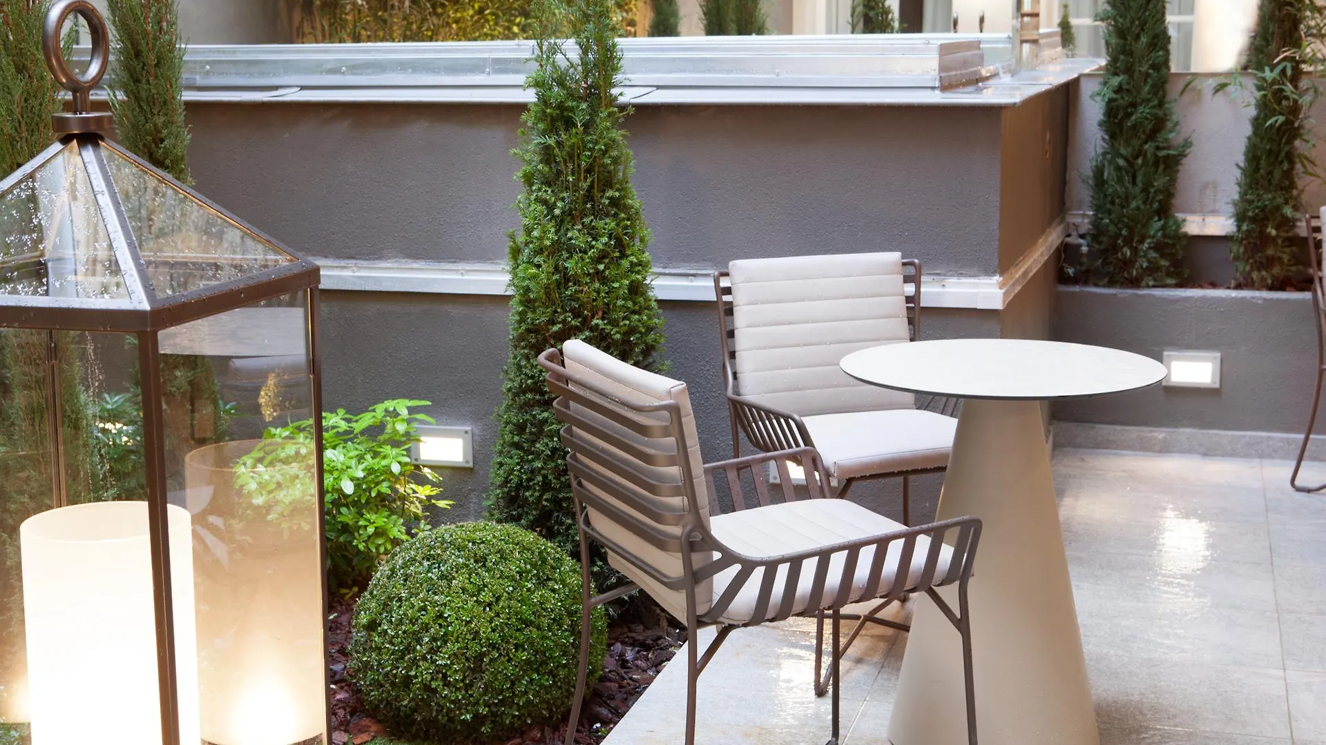 La Lanterne & By Timhotel Hotel Paris