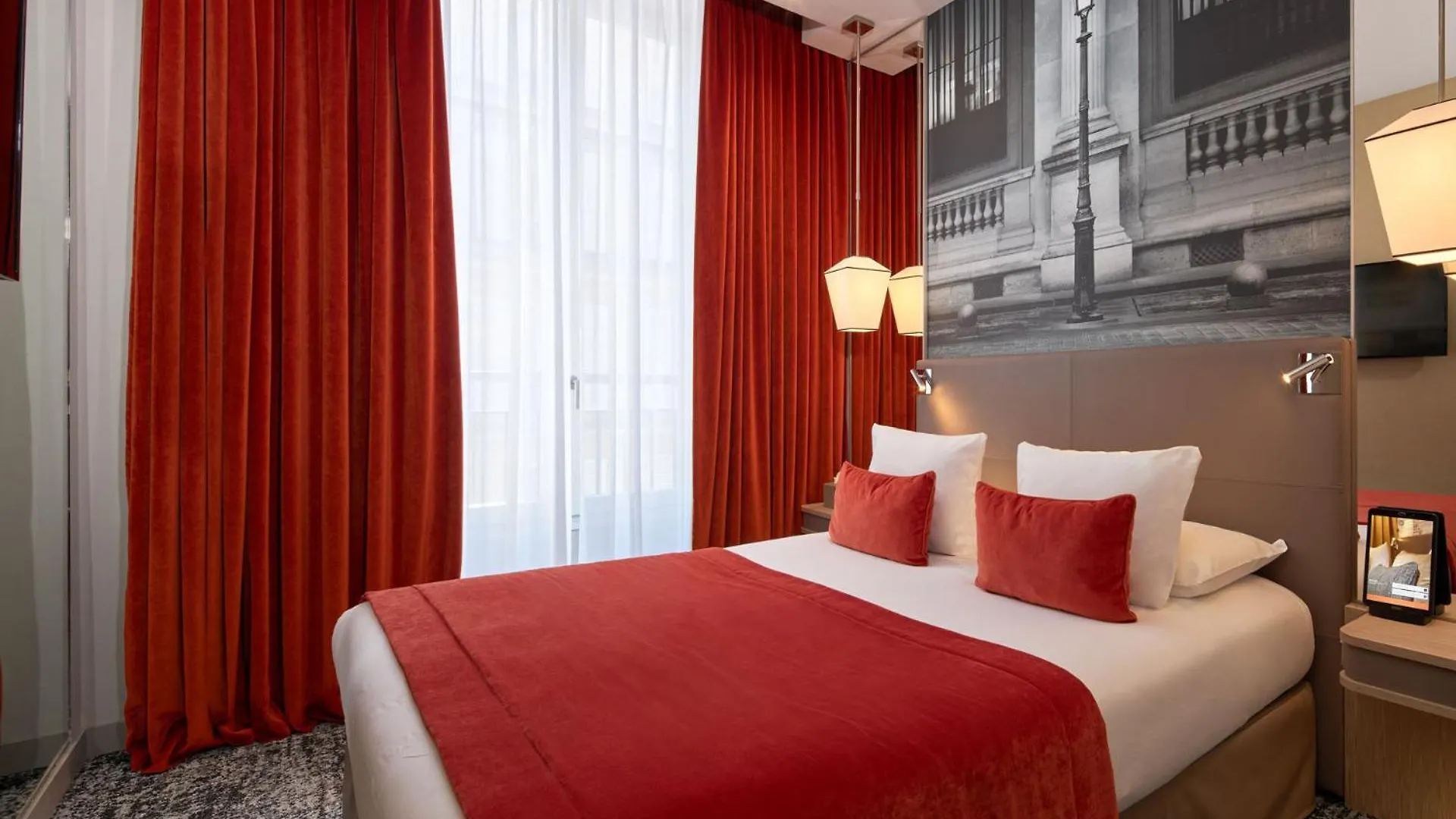 La Lanterne & By Timhotel